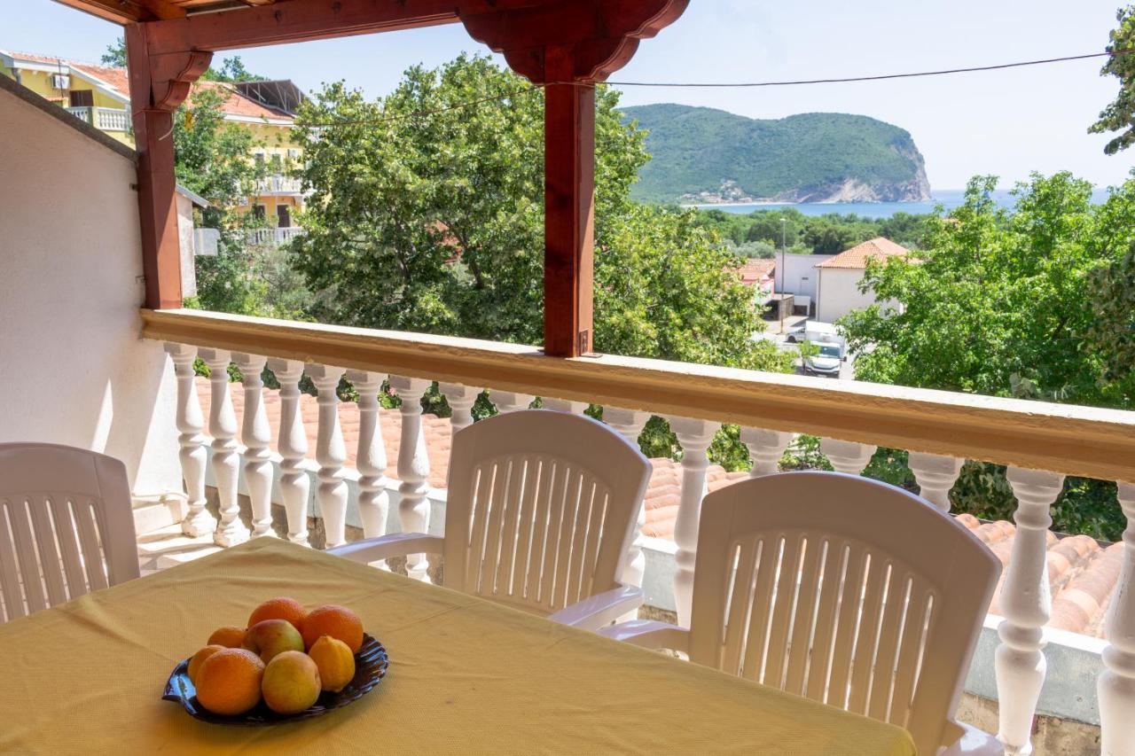 Vuko I Magdalena Midzor Apartment Petrovac Exterior foto
