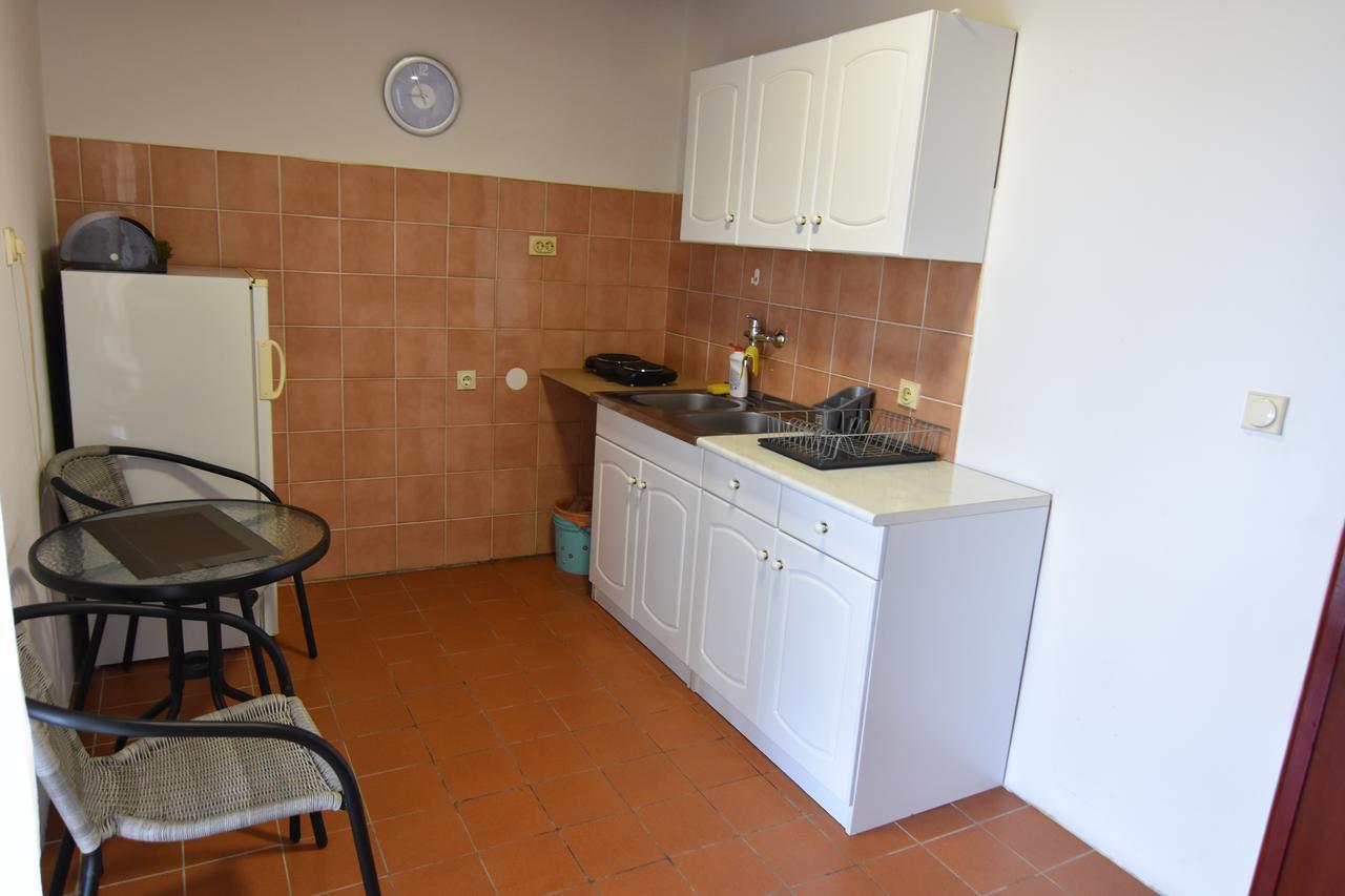 Vuko I Magdalena Midzor Apartment Petrovac Exterior foto