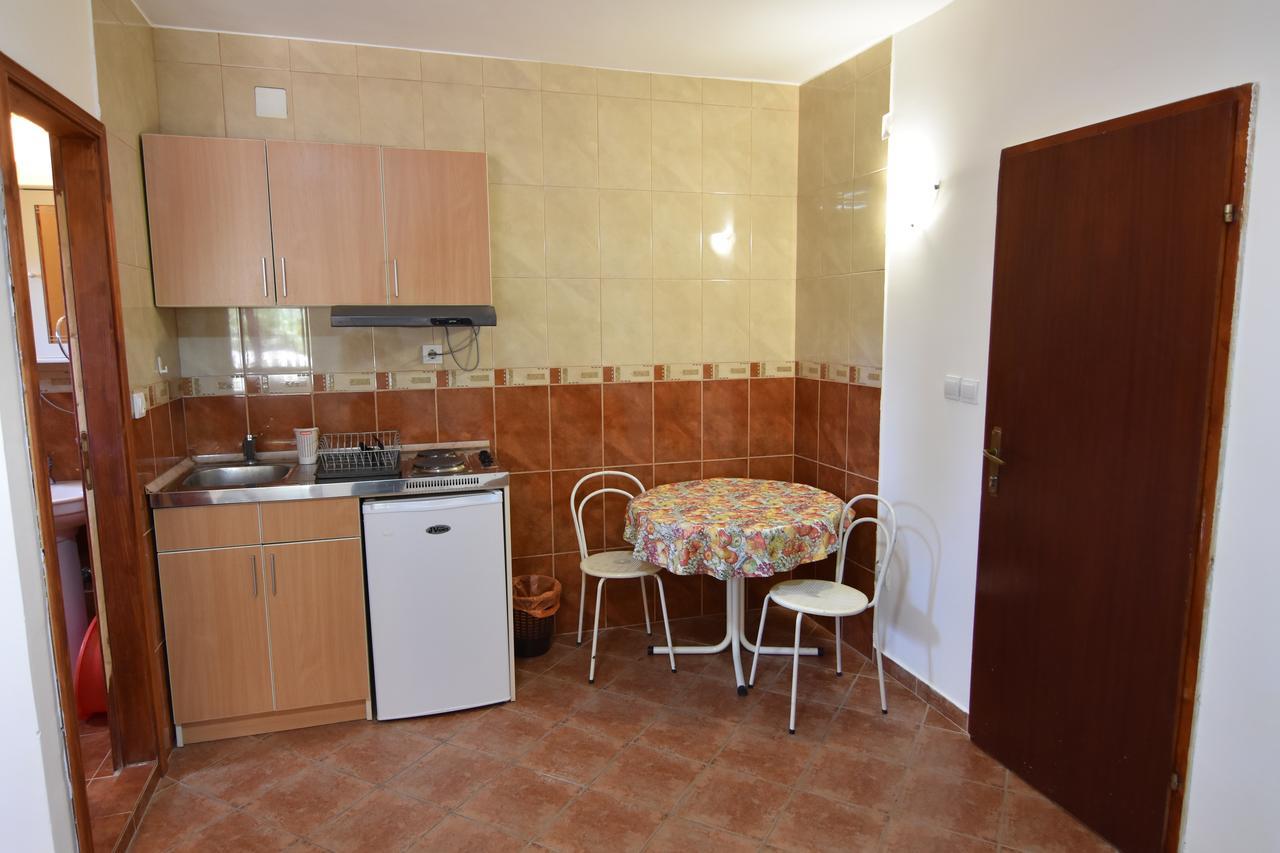Vuko I Magdalena Midzor Apartment Petrovac Exterior foto