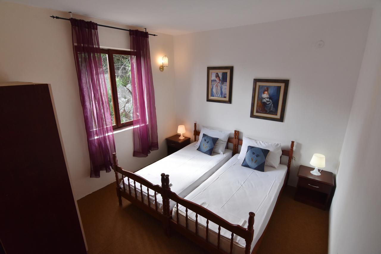 Vuko I Magdalena Midzor Apartment Petrovac Exterior foto